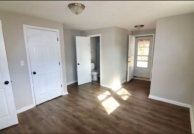 Building Photo - Cozy Duplex in Kannapolis
