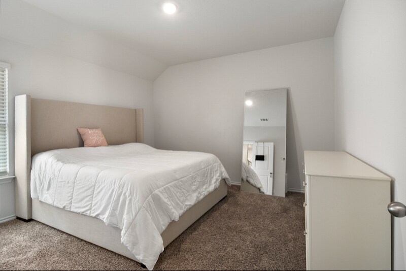 Building Photo - 3001 Glazner Dr