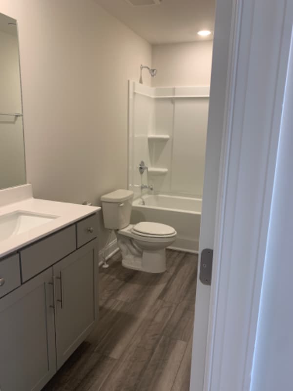 Building Photo - 204 Douglas Bend Rd