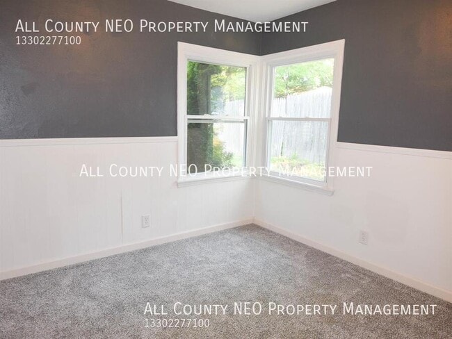 Building Photo - 2290 Suncrest Dr