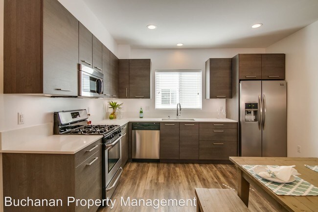 Building Photo - 2902-2912 Jarvis St