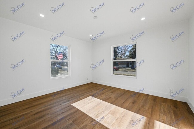 Building Photo - 7412 Fenton Dr