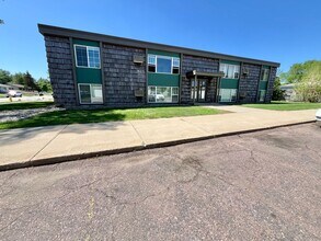 Building Photo - 3505 S Hawthorne Ave