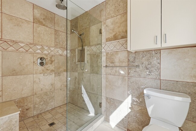 Building Photo - 2132 Tangley St