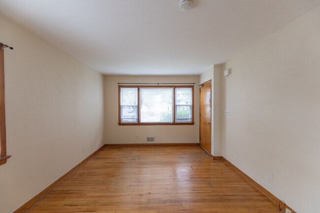 Building Photo - 74 Wyckoff St