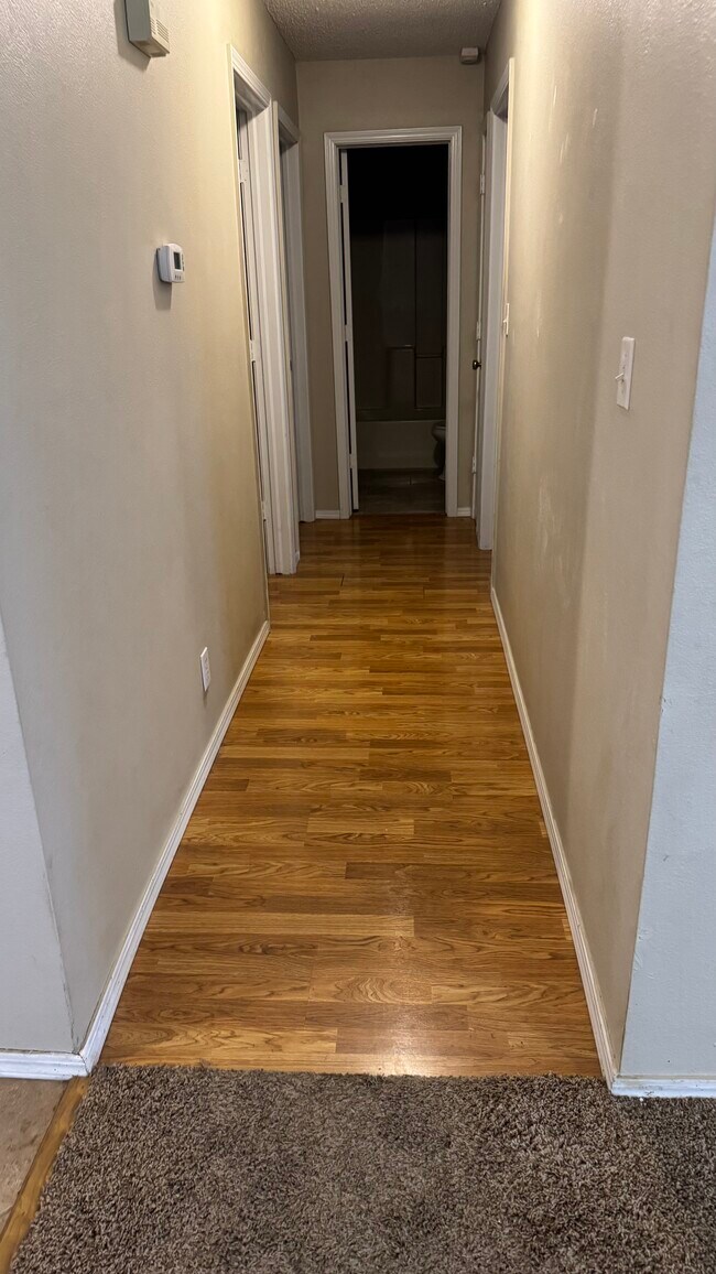 Building Photo - 3201 E Louisville St