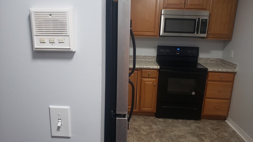 Building Photo - 24 Park St