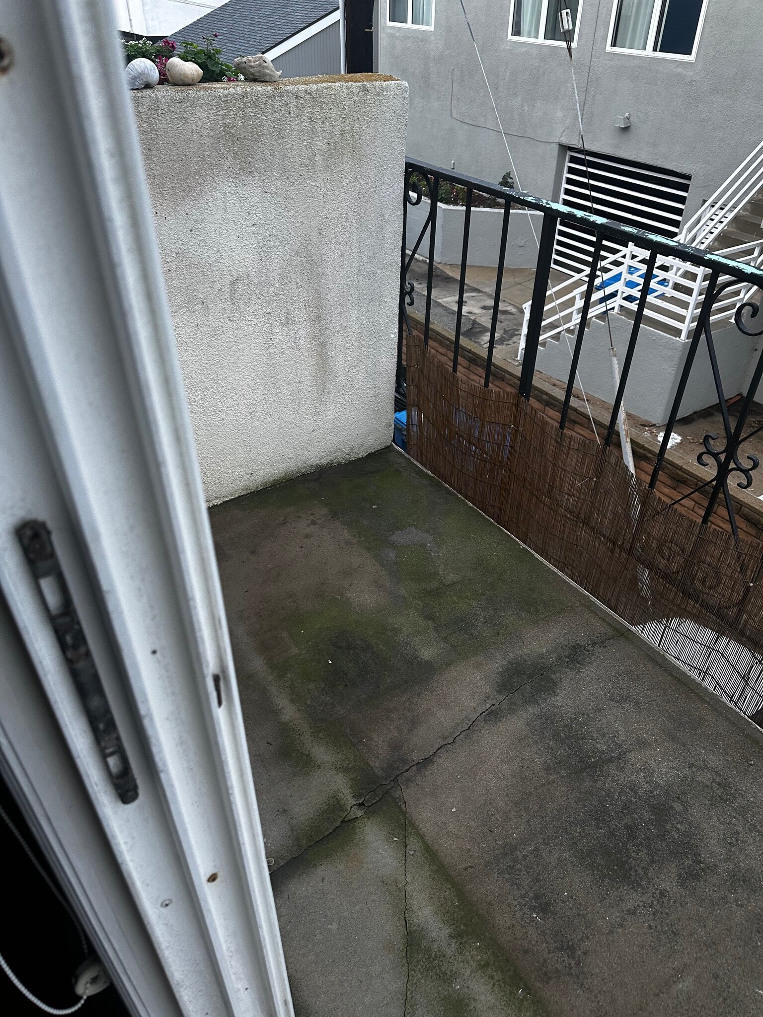 Building Photo - 29 Hurricane St