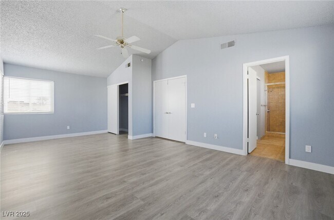 Building Photo - 1460 Daybreak Rd