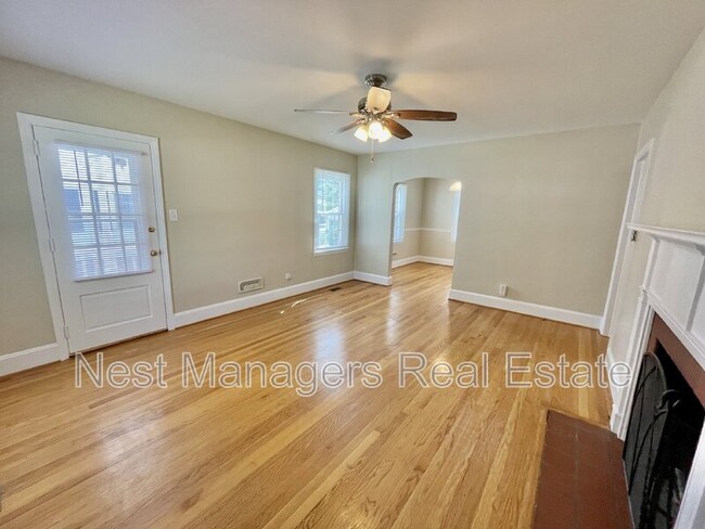 Building Photo - 122 Camellia Dr
