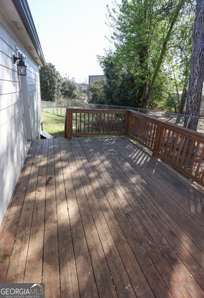 Building Photo - 68 Hayes St