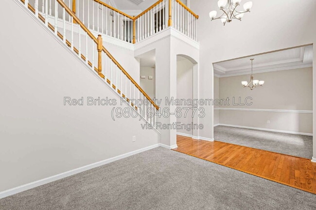 Building Photo - 10613 Bere Island Dr