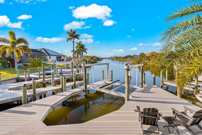 Building Photo - 3611 Gulfstream Pkwy