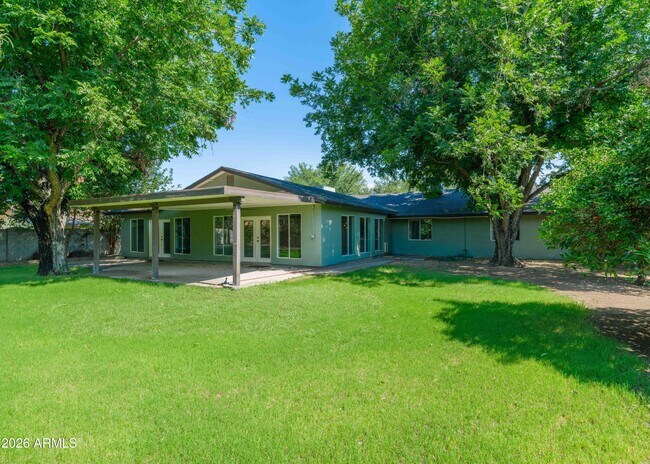 Building Photo - 121 W Orchid Ln