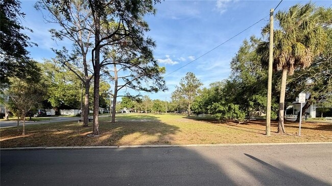 Building Photo - 3619 S Hesperides St