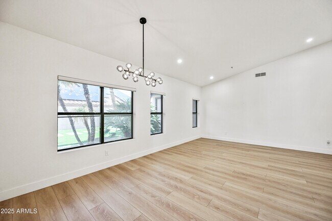 Building Photo - 12810 E Yucca St