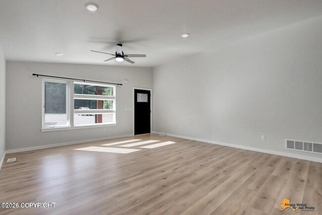 Building Photo - 4251 Ose St
