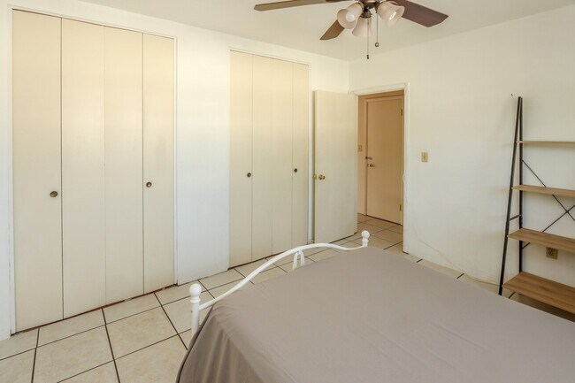 Building Photo - 1250 S Alhambra Cir