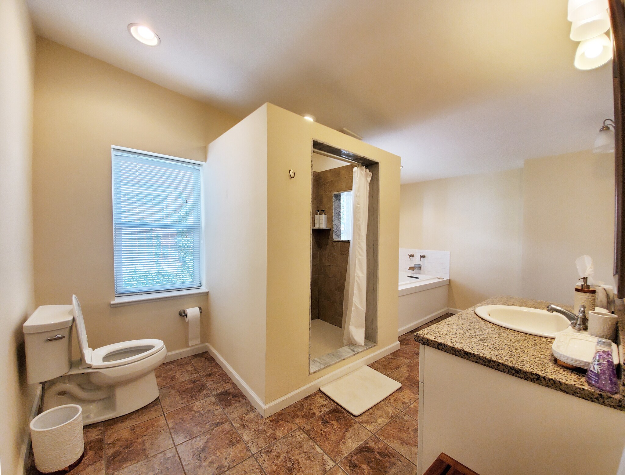 Bathroom - 313 N 37th St