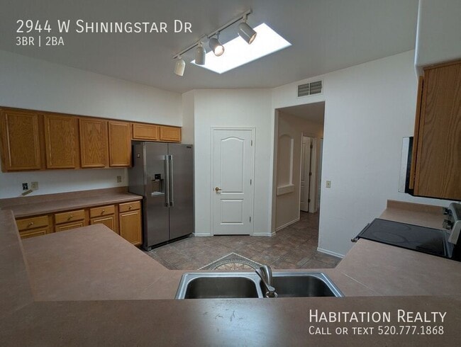 Building Photo - 2944 W Shiningstar Dr