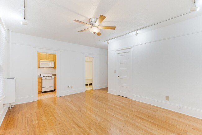 Building Photo - 2066 NW Glisan St