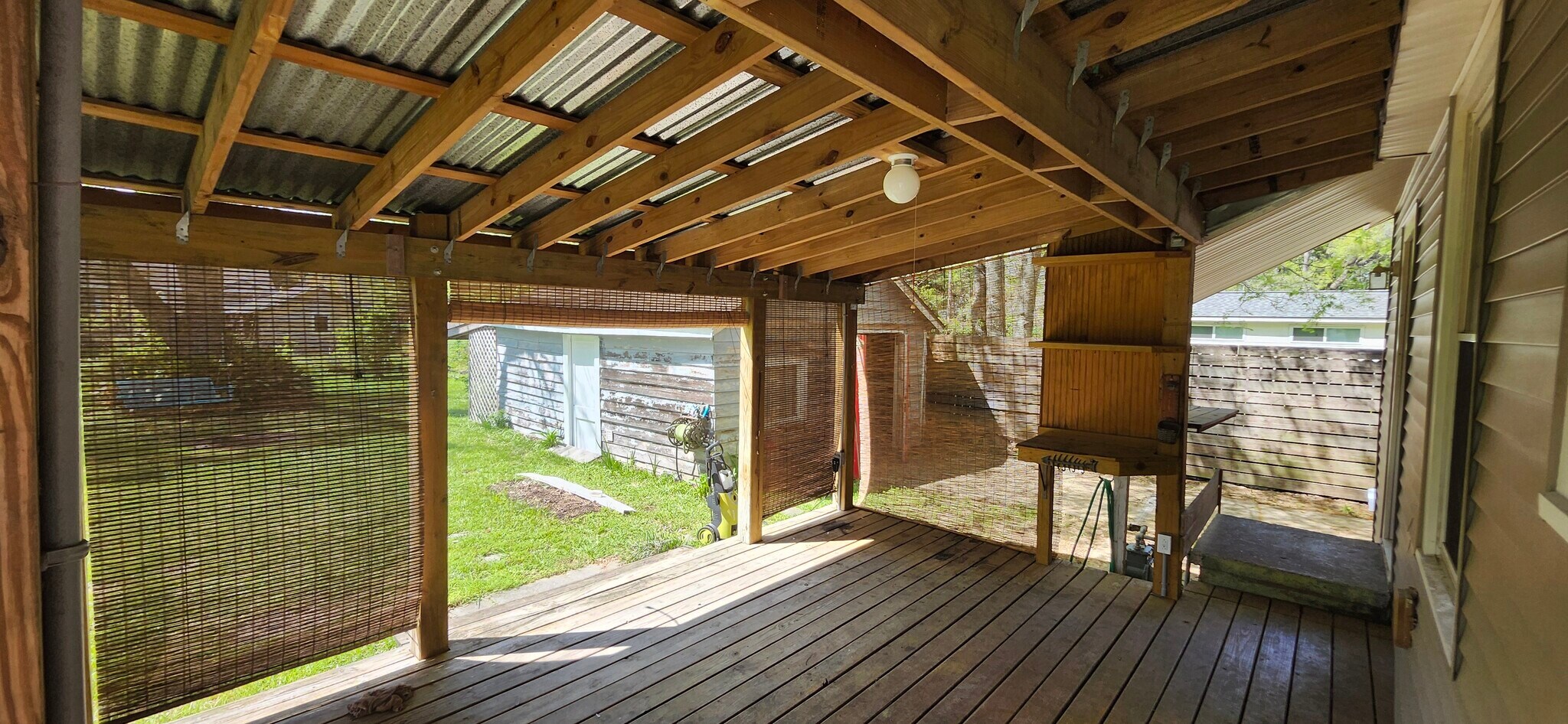Building Photo - 1714 College Dr