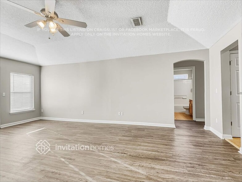 Building Photo - 993 Oak Arbor Cir