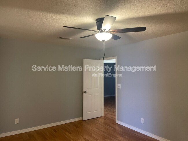 Building Photo - 5067 Serry Ln