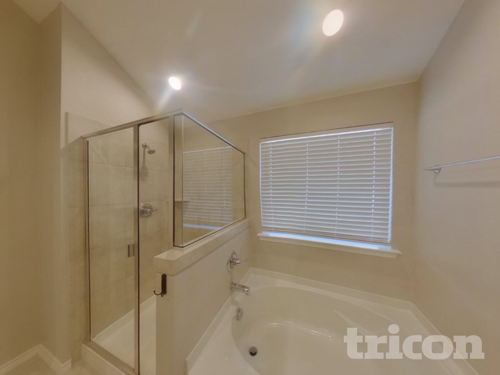 Building Photo - 2565 Hadley St