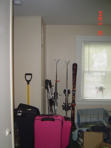 Building Photo - 172 S Branch St