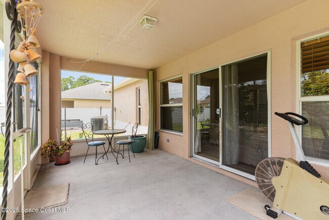 Building Photo - 1715 San Filippo Dr SE