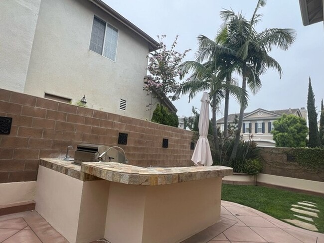 Building Photo - 4 bedroom beautiful Irvine home in gated N...