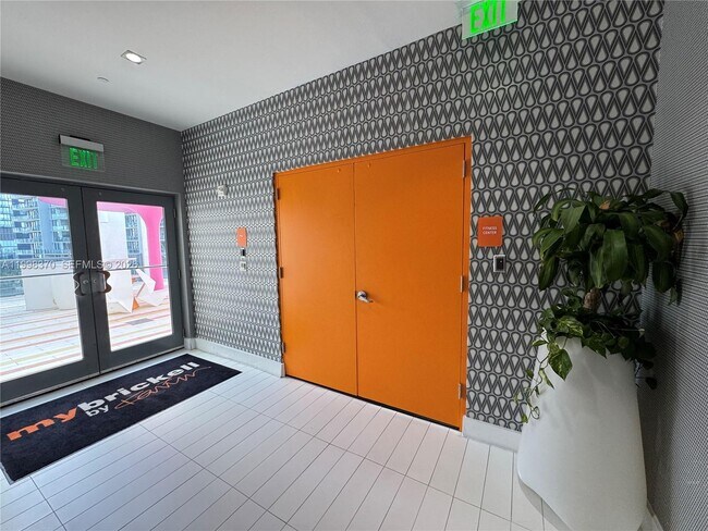 Building Photo - 31 SE 6th St