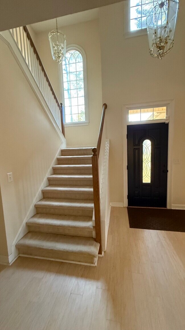 Building Photo - 80 Preswick Park Dr