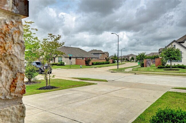 Building Photo - 23847 Northwood Terrace Ln