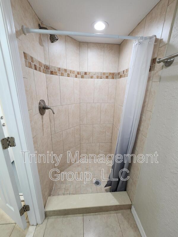 Building Photo - 3547 Cheswick Dr