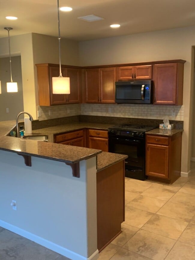 Building Photo - Executive Home in 55+ Del Webb Community of Somersett