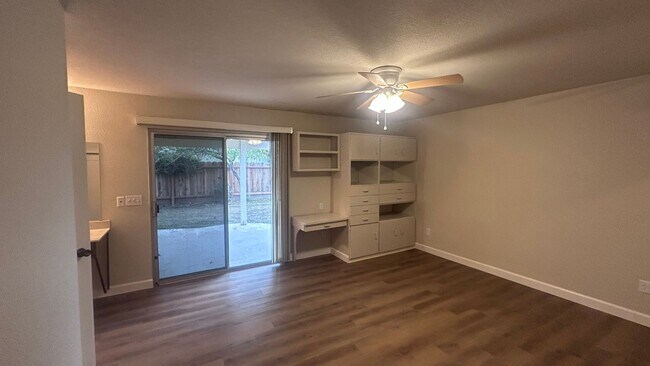 Building Photo - Lakewood Elementary School District