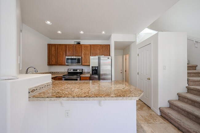 Building Photo - 337 W Mountain Sage Dr