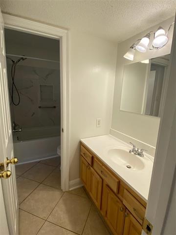 Building Photo - 2 Mariners Cv N