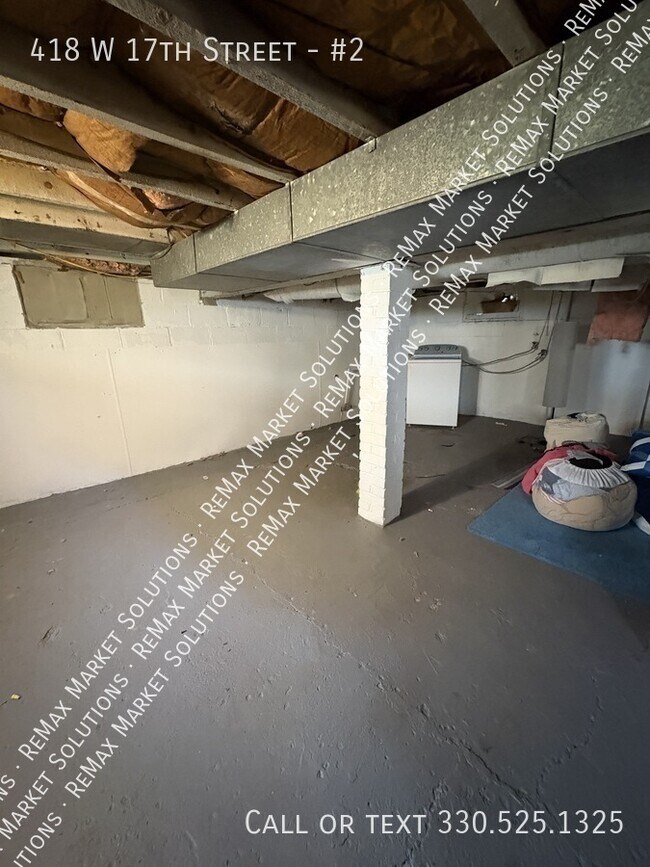 Building Photo - 418 W 17th St