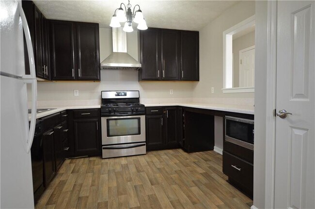 Building Photo - 140 Stewart Dr