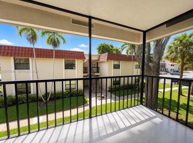 Building Photo - 9730 Hammocks Blvd