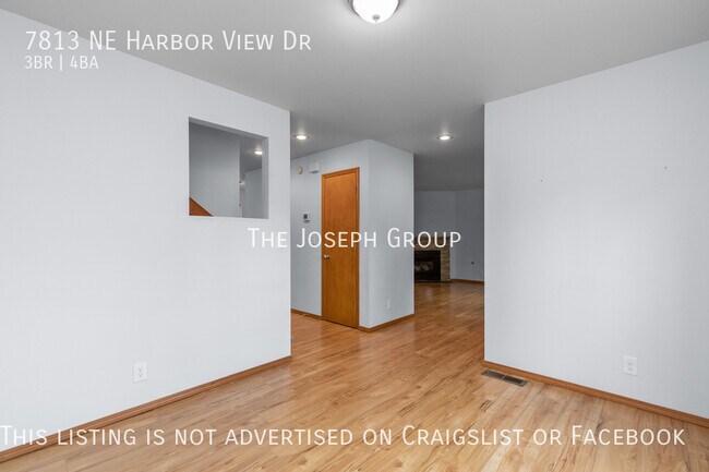 Building Photo - 3-bedroom, 3.5-bathroom charmer in Poulsbo!