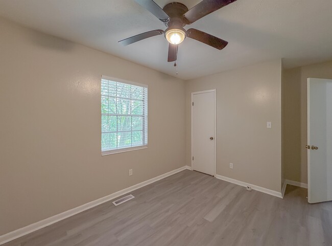 Building Photo - 1726 Hartsfield Rd