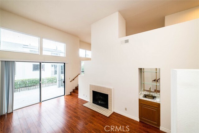 Building Photo - 31 Waterway