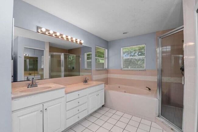 Building Photo - 2396 Nightingale Ln