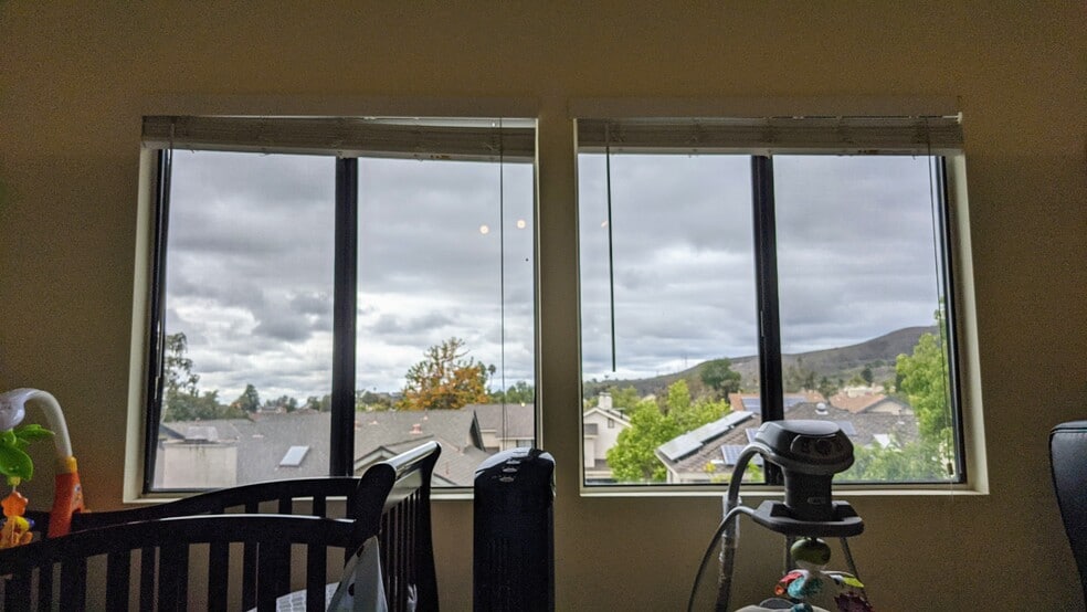 Building Photo - 9580 Hiker Hill Rd