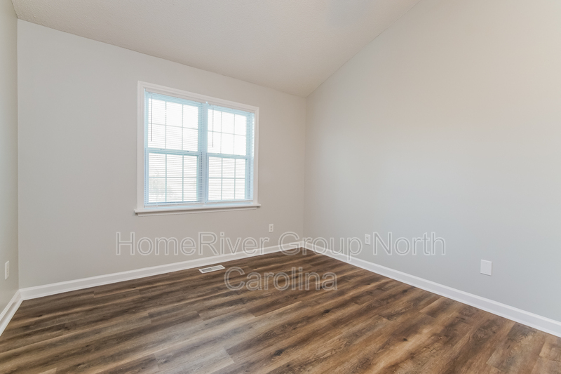 Building Photo - 3429 Deer Trace Ln