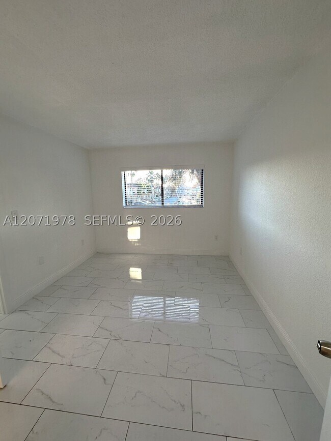 Building Photo - 7401 SW 152nd Ave
